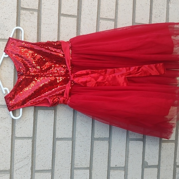 Red dress/Popatu - Picture 10 of 12